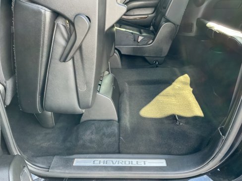 Used 2017 Chevrolet Suburban LT image 38