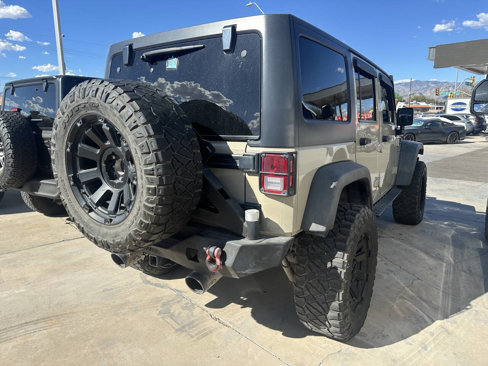 Used 2017 Jeep Wrangler Unlimited Rubicon image 5