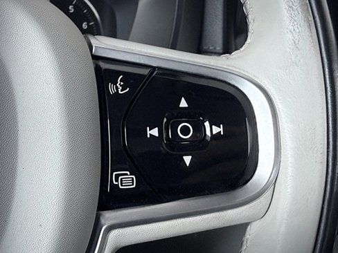 Used 2019 Volvo XC60 T6 Inscription w/ Protection Package Premier image 13