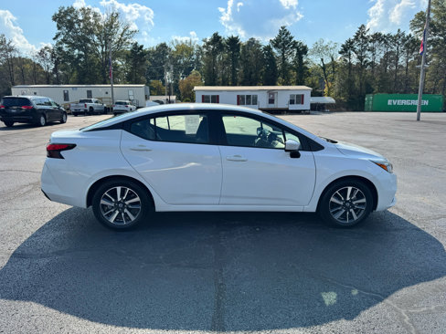 Used 2022 Nissan Versa SV image 5