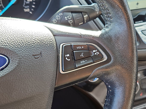 Used 2018 Ford Escape Titanium image 23