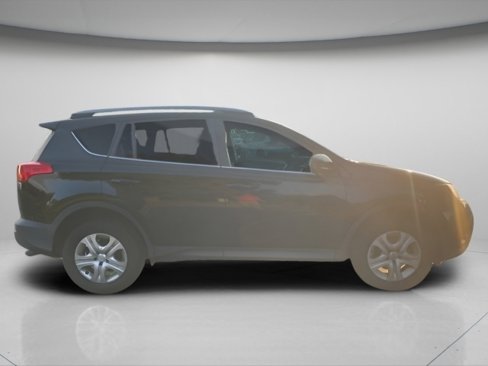 Used 2014 Toyota RAV4 LE image 8