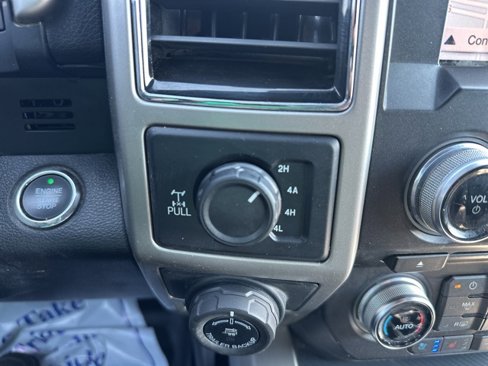 Used 2018 Ford F150 Lariat w/ Equipment Group 502A Luxury image 14