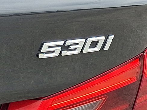 Used 2019 BMW 530i xDrive w/ Convenience Package image 33