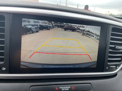 Used 2022 Kia Sportage LX image 20