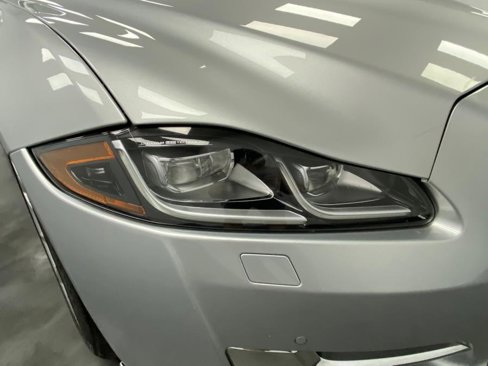 Used 2017 Jaguar XJ R-Sport image 10