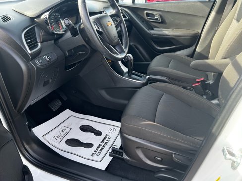 Used 2020 Chevrolet Trax LT image 9