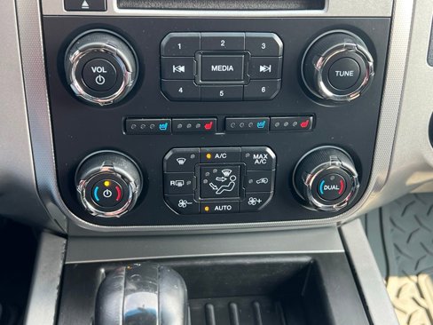 Used 2016 Ford Expedition XLT w/ Equipment Group 202A image 29