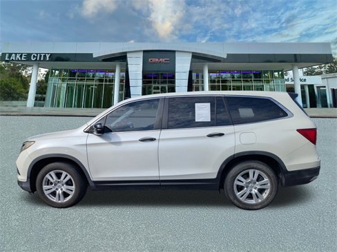 Used 2017 Honda Pilot LX image 6