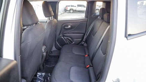 Certified 2023 Jeep Renegade Latitude image 19