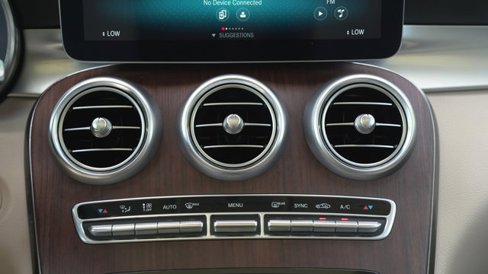 Certified 2022 Mercedes-Benz GLC 300 4MATIC w/ Premium Package Lite image 38