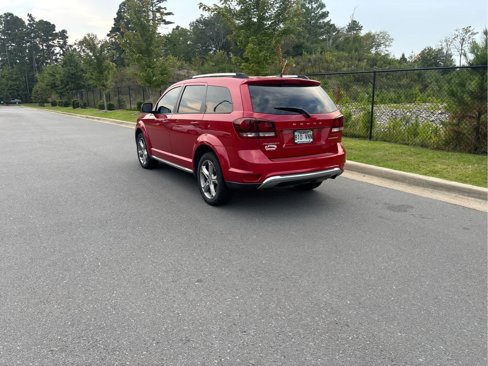 Used 2017 Dodge Journey Crossroad image 3