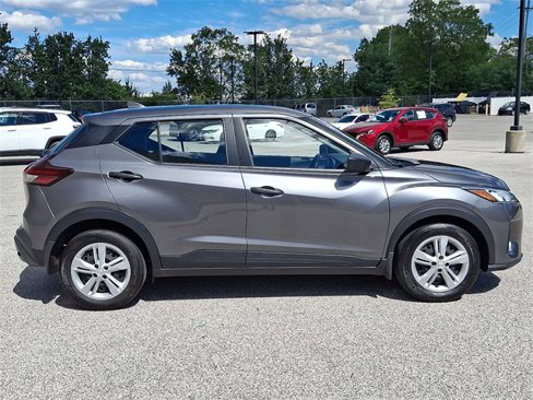Used 2024 Nissan Kicks S image 11