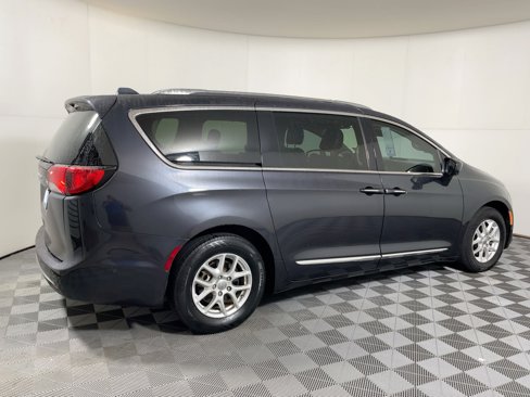 Used 2020 Chrysler Pacifica Touring-L w/ Advanced Safetytec Group image 20