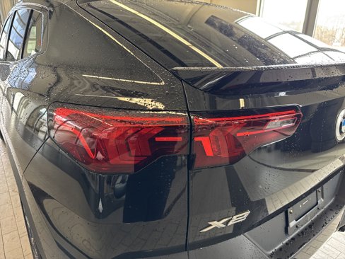 Used 2025 BMW X2 xDrive28i w/ Convenience Package image 11