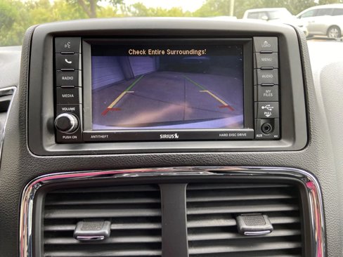 Used 2019 Dodge Grand Caravan SXT w/ Blacktop Package image 17