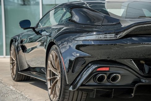 New 2025 Aston Martin V8 Vantage Coupe image 12