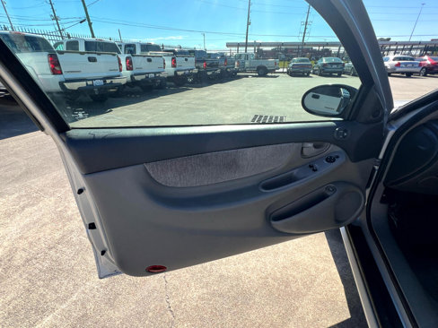 Used 2002 Oldsmobile Alero GL image 19