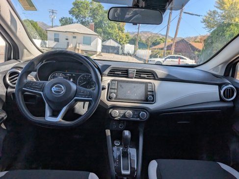 Used 2021 Nissan Versa SV image 7