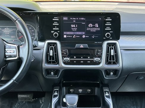 Used 2021 Kia Sorento S w/ Panoramic Sunroof Package image 43