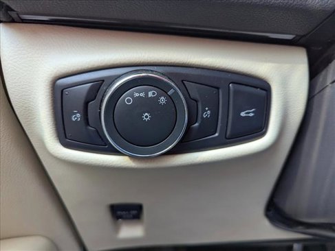 Used 2014 Lincoln MKZ Hybrid w/ Equipment Group 202A Reserve image 17