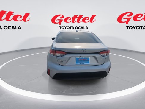 Used 2024 Toyota Corolla LE image 7