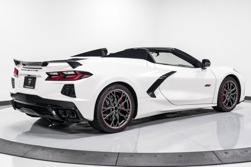 Used 2023 Chevrolet Corvette Stingray Premium Conv w/ Z51 Performance Package image 3