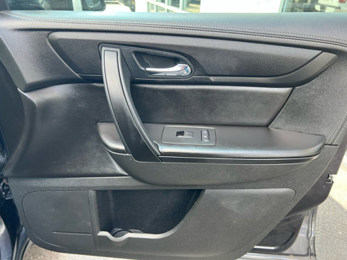 Used 2016 Chevrolet Traverse LT w/ Style and Technology Package image 19