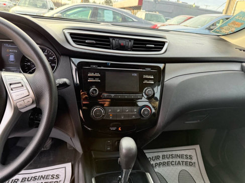 Used 2016 Nissan Rogue S image 22