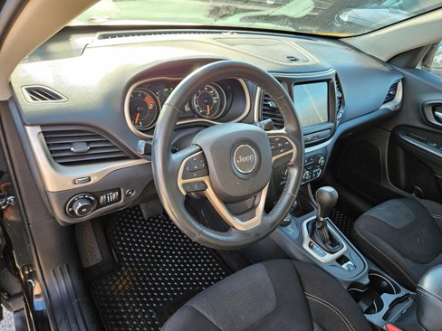 Used 2016 Jeep Cherokee Latitude w/ Comfort/Convenience Group image 12