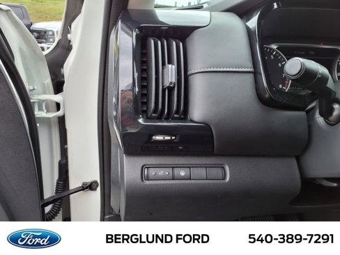 Used 2022 Nissan Pathfinder SV image 19