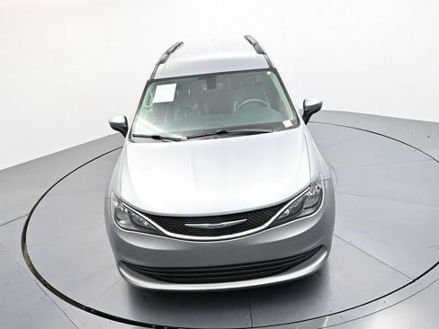 Used 2020 Chrysler Voyager Lxi image 27