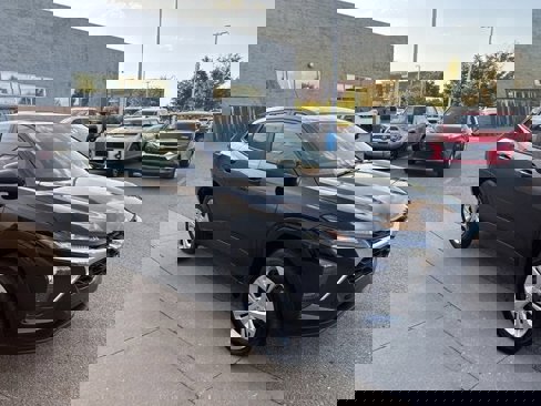 Certified 2025 Chevrolet Trax LS image 3