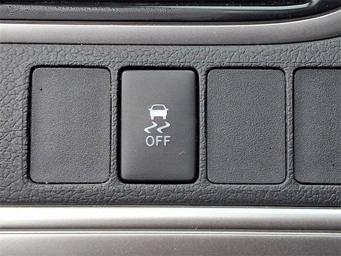 Used 2012 Toyota Camry image 21