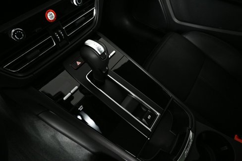 Used 2025 Porsche Macan image 19