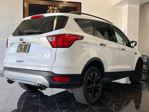 Used 2019 Ford Escape SEL image 6