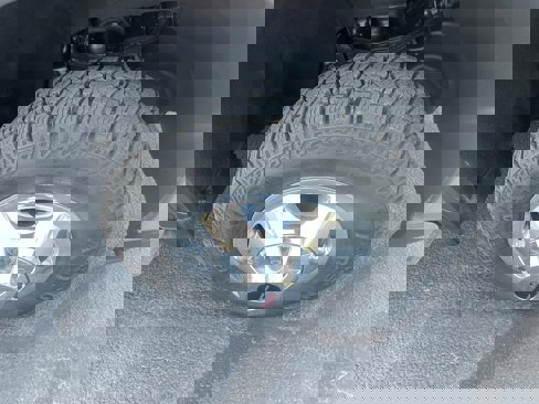 Used 2020 GMC Sierra 3500 SLE w/ SLE Convenience Package image 4