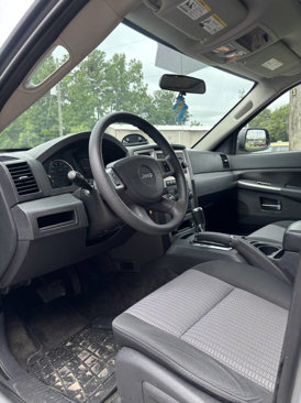 Used 2009 Jeep Grand Cherokee Laredo w/ Sun/Sound Group image 10
