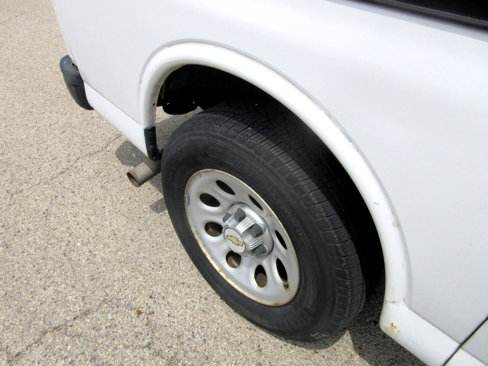 Used 2011 Chevrolet Express 1500 AWD image 24