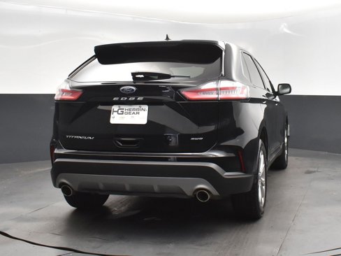 Used 2024 Ford Edge Titanium image 7