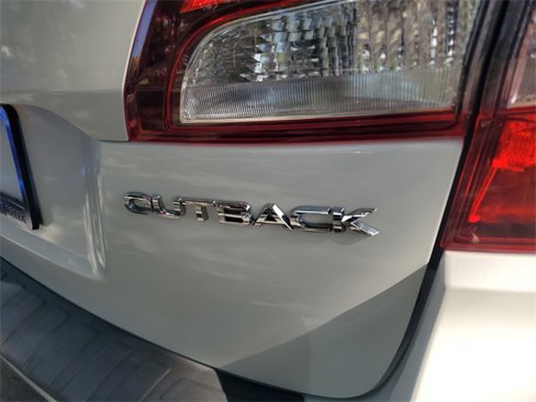 Used 2019 Subaru Outback 2.5i Limited image 5