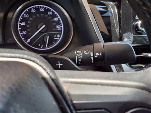 Used 2022 Toyota Camry SE image 24