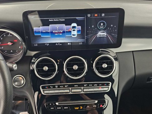 Used 2018 Mercedes-Benz C 300 Sedan w/ Premium Package image 24