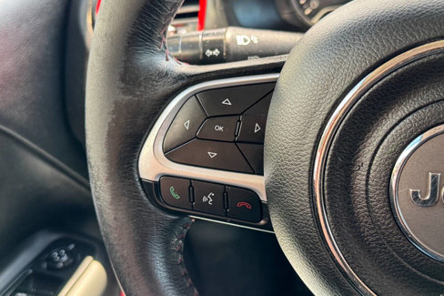 Used 2017 Jeep Renegade Trailhawk image 26
