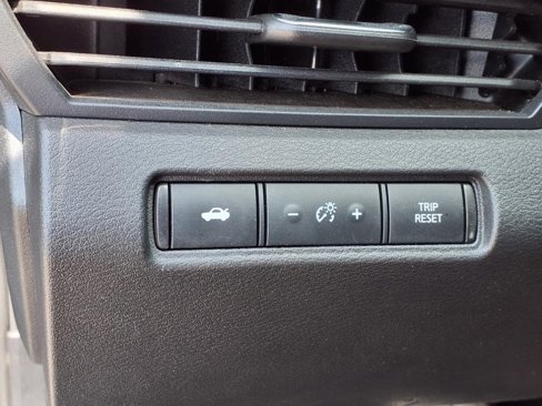 Used 2024 Nissan Altima 2.5 SV image 21
