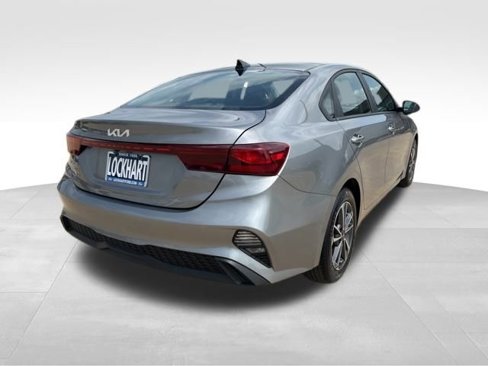 Used 2022 Kia Forte LXS image 7