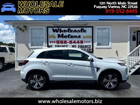 Used 2022 Mitsubishi Outlander Sport SE image 1
