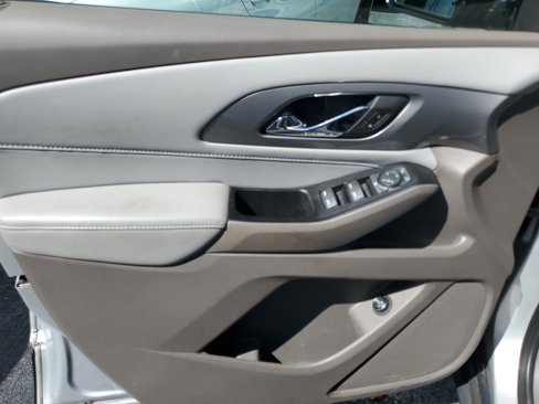 Used 2019 Chevrolet Traverse LT image 7