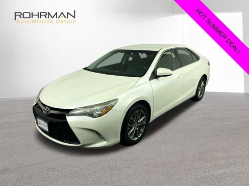 Used 2017 Toyota Camry SE image 1