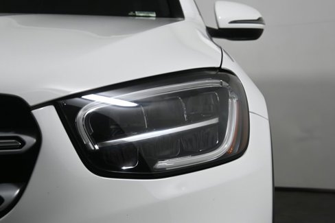 Used 2021 Mercedes-Benz GLC 300 4MATIC image 10
